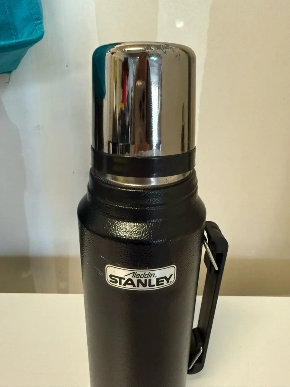 Vintage Aladdin Stanley Black Vacuum Thermos A-944DH - Picture 3 of 6